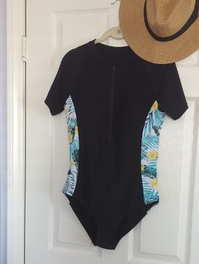 Black Tropical Side-Panel Short Sleeve One-Piece Swimsuit Size M